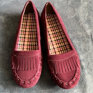 Lands End Faux Suede Fringe Top Slip On Moccasin EUC Sz 7 Pretty Wine Color